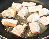 鮭の黒酢南蛮漬け☆美味しいわよ～♪作り方3写真
