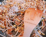 簡単！もやしとニラ、豚ミンチの旨辛炒め作り方4写真