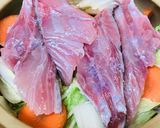 白菜鍋●白菜&豆腐と魚のあら鍋作り方2写真
