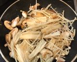 チキンステーキときのこのソース作り方3写真