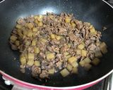 ☆ご飯のお供に！牛肉と蒟蒻の甘辛煮♪作り方3写真