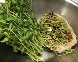 豆苗と魚肉ソーセージのマスタードあえ作り方1写真