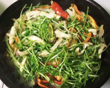 玉ねぎと豆苗の卵炒め作り方4写真