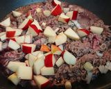 旨い✨牛肩ロースのアップルオニオン煮込み作り方3写真