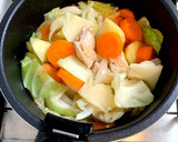 野菜たっぷり☆鶏肉とさつまいもの煮物作り方3写真