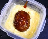 お弁当！ミニハンバーグエッグ作り方2写真