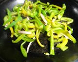 ＊ハムとピーマンのスパイス炒め＊作り方2写真
