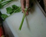 道具不要！簡単！セロリのスジ取り作り方3写真