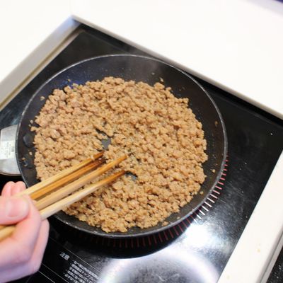 鶏そぼろの三色丼 by クックパッドマート 【クックパッド】 簡単
