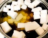 豆腐とはんぺんと三つ葉のお吸い物作り方3写真