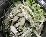 冷蔵庫の残り野菜で煮込みうどん✨作り方1写真
