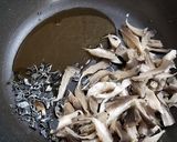 平茸、野菜、ちくわの油炒め・塩味作り方3写真