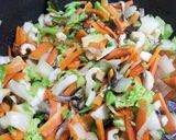 平茸、野菜、ちくわの油炒め・塩味作り方8写真