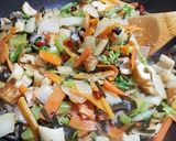 平茸、野菜、ちくわの油炒め・塩味作り方10写真
