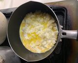 あえるパスタの素で簡単！クリームパイ包み作り方3写真