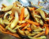 土鍋でキノコと人参生姜の炊き込みご飯作り方4写真
