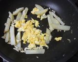 じゃが芋と卵の炒めもの♪ニンニク香る♪作り方6写真