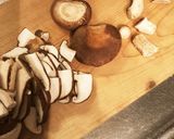 生シイタケと味付け板麩のクズとじ作り方1写真