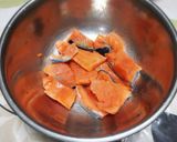 旨味たっぷり♡鮭とブロッコリーのシチュー作り方1写真