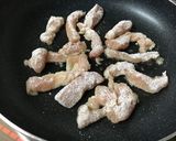 鶏胸肉deピリッと大人の黒胡椒甘辛炒め♡作り方3写真