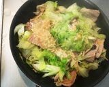 豚バラ肉とレタス舞茸の白みそ炒め煮作り方10写真