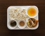 簡単！体が温まる♡鍋焼きカレーうどん作り方1写真