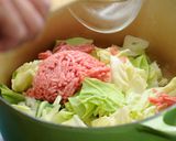 キャベツとひき肉のスープ作り方3写真