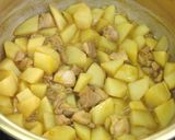鶏肉とじゃがいものオレンジ煮作り方2写真