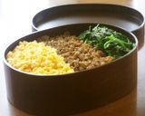 豚そぼろと炒り卵とほうれん草のそぼろ弁当作り方7写真