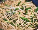 ラーメン屋さんのにらもやしのにんにく醤油作り方3写真