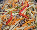 彩り千切り野菜と粗挽きポークの甘辛炒め作り方8写真