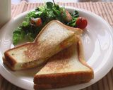 ちょっと贅沢？Wチーズのホットサンド作り方7写真