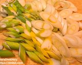 ねぎの塩麹ショウガ炒め作り方1写真