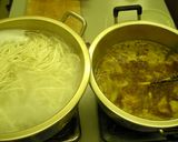 豚肉のカレーうどん温泉卵添え作り方3写真