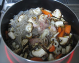 鶏肉としいたけとしらたきの煮物作り方3写真