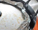 チップにローリエをプラス・豚バラ肉の燻製作り方3写真