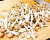 【簡単】レンジで生姜香るしめじの和え物♡作り方1写真