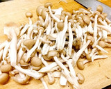 【簡単】レンジで生姜香るしめじの和え物♡作り方1写真