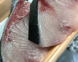 ⭐️⭐️ 簡単で美味しいぶりの照り焼き！作り方1写真