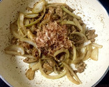 豚こまと玉ねぎのソースおかか炒め☆作り方5写真