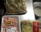給料日前の味方！鶏皮塩レモン焼きそば作り方1写真