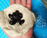 エコ料理　煮汁も一緒に〜黒豆パン作り方3写真