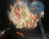 日仏合作⁉ 不思議な焼きそば作り方2写真