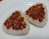 はちみつ梅干し＆粉チーズ☆焼おにぎり弁当作り方3写真