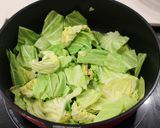 キャベツと鶏むね肉のオイスター炒め作り方4写真