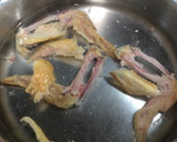 手羽先の燻製の骨使用、大根のスープ作り方3写真