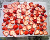赤い粒々がカワイイ、いちごシフォン作り方1写真