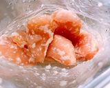 鶏胸肉で簡単そぼろ丼！お弁当にも♪作り方1写真