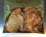 漬けて焼くだけ♩鶏モモ肉のローストチキン作り方2写真