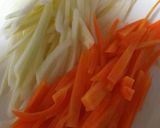 大根の皮でキンピラ作り方1写真